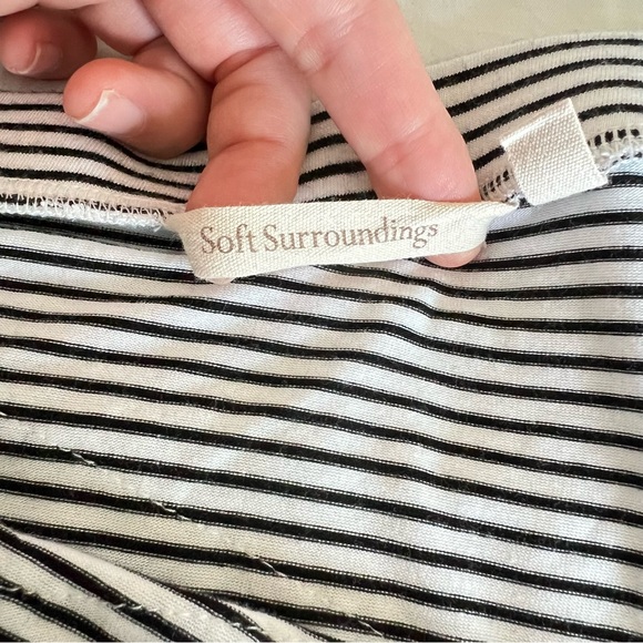 Soft Surroundings black white striped ruffle Rosemary pull on skirt size large - Picture 6 of 11